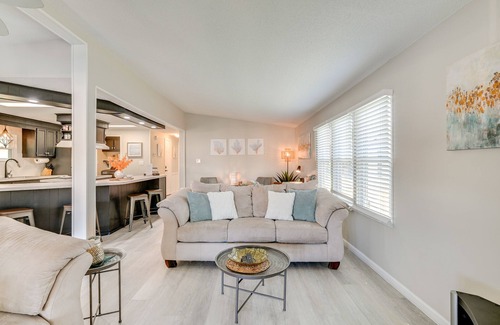 Garden City House | Deck & Pool Access: Myrtle Beach Getaway