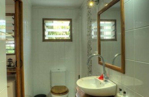 Luganville Resort | Deco Stop Lodge