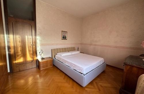 Musocco Apartment | DeHomes - Two bedrooms, terrace, Wi-Fi, Tram to Centre & Rho Fiera