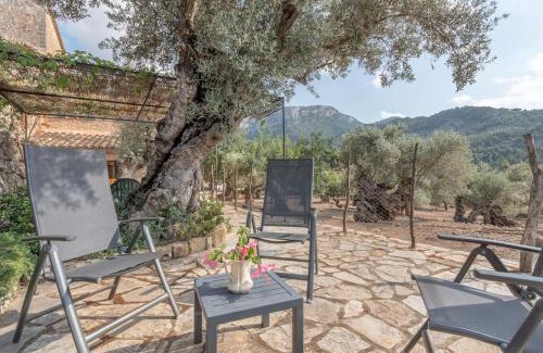 Deia House | Deià semi-detached sunny country house, near GR221