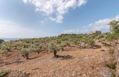 Deia House | Deià semi-detached sunny country house, near GR221