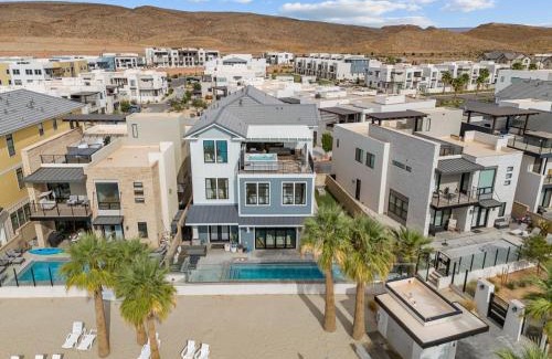 St. George House | Deja Blue at Desert Color by Ember Stays
