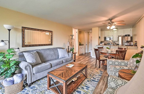 Townsite Condo | 'Deja Blue' Oceanside Condo on Beach w/Pools!