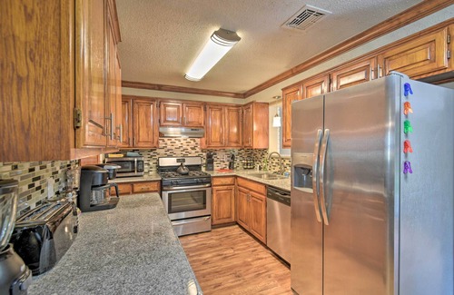 Del City House | Del City Home ~ 1 Mi to Tinker Air Force Base