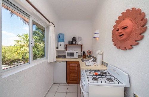 Akumal Hotel | Del Sol Beachfront Hotel and Condos