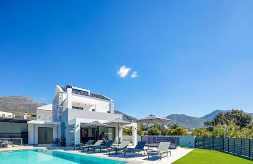 Lefkogeia Villa | Del Sur Luxury Villa, Heated Pool & Utter Privacy, By ThinkVilla