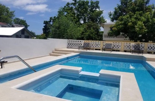West End Apartment | DelaDe-Rose Guest House Room# 12, 100.00 P/night