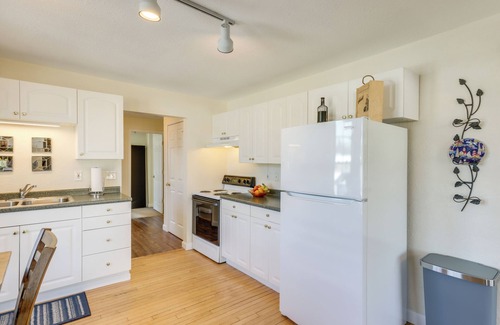 Delafield Apartment | Delafield Vacation Rental Near Lakes & Parks!