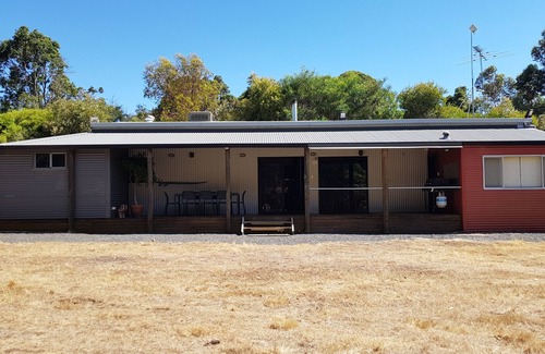 Quindalup House | Delaros Bush Retreat on 9 acres with Winter Stream and Dam