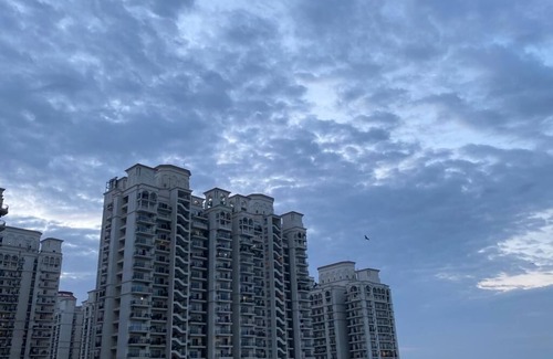 New Delhi Apartment | Delhi's Hemisphere View Condo