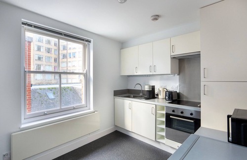 Barbican Apartment | Delightful City of London 2BR w/Balcony, nr Tube Station, by Blueground
