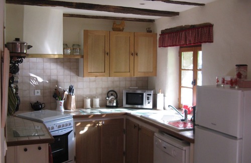 Meuzac Cottage | Delightful cottage in secluded hamlet of Chabrenas with use of swimming pool