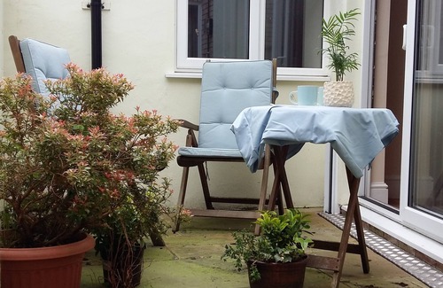 Bampton Apartment | Delightful cozy Devon home, near shops, pub, country walks and beautiful Exmoor