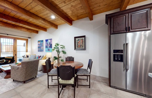 Menlo Park House | Delightful Desert Gem W/High-Speed WiFi, Modern Art, & Balcony - Dogs Welcome