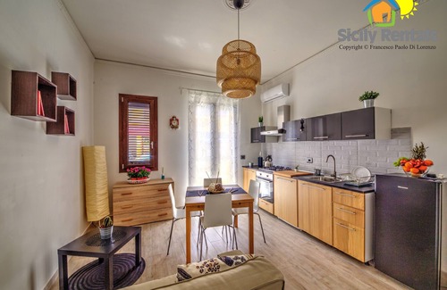 Isola delle Femmine House | Delightful apartment in the heart of Isola delle Femmine and a few steps from the sea