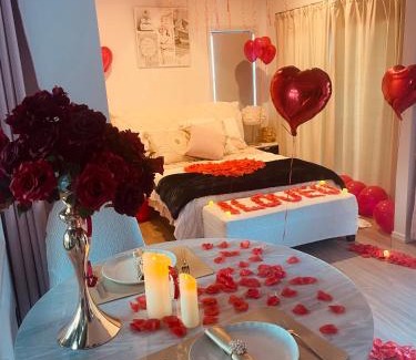 St. Heliers House | Delightful little house & Chateau Charme Suite