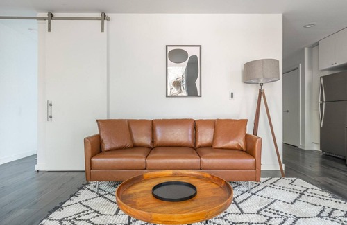 Overlook Apartment | Delightful Overlook 1BR w/W/D, nr Coffee, Zoo & Hiking, by Blueground