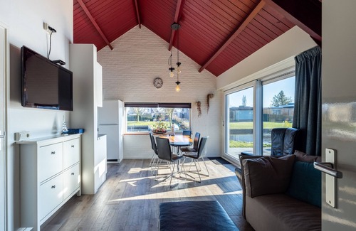 Joure House | Delightful spot by the water in Friesland
