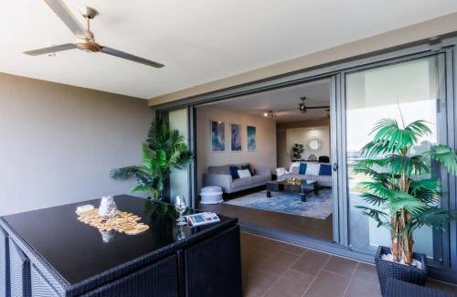 Darwin City Centre Apartment | Delightful Waterfront Lagoon Views & Restaurants
