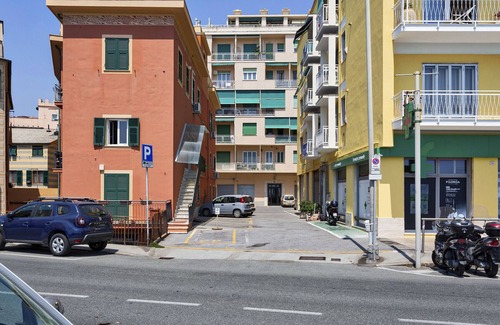 Quarto dei Mille Apartment | Deliziosa casetta a Quinto by Wonderful Italy