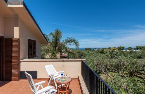 Terrasini Villa | Deliziosa Villa a 500 metri dal mare con Piscina