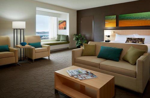 Queens Square Hotel | Delta Hotels by Marriott Prince Edward