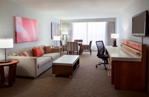 Etobicoke Hotel | Delta Hotels by Marriott Toronto Airport & Conference Centre