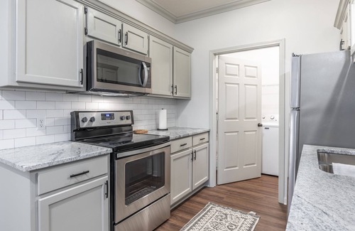 Starkville Condo | Delta Suite in Sleepy Hollow