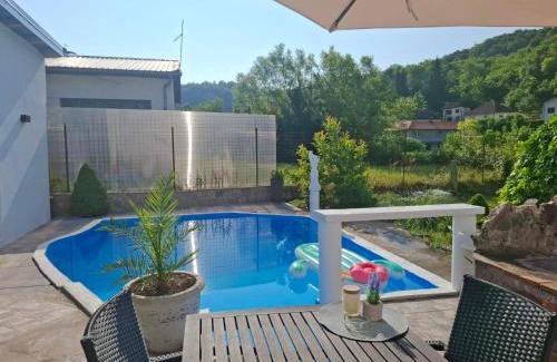 Kulen Vakuf Apartment | Delux Apartmans