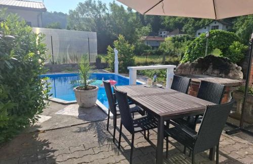 Kulen Vakuf Apartment | Delux Apartmans