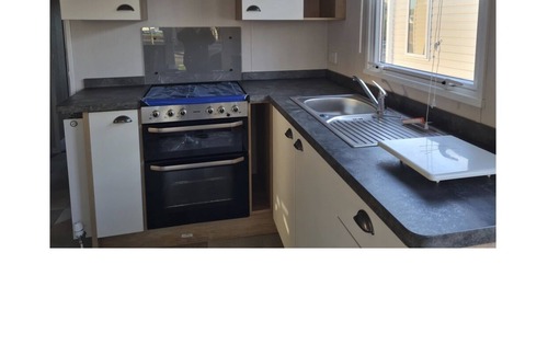 Dunbar House | Delux Caravan sleeps 6 on an extremely popular site