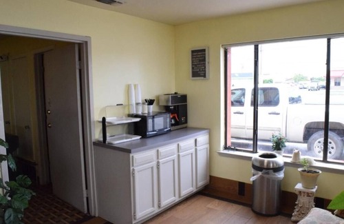 Odessa Hotel | DELUX INN