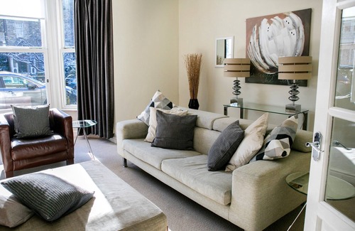 Harrogate Apartment | Deluxe 2 bedroom ground floor apartment