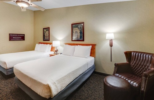 Moline Hotel | Deluxe 2 Queen Stoney Creek Quad Cities, Work Desk, Pool | 3 Units