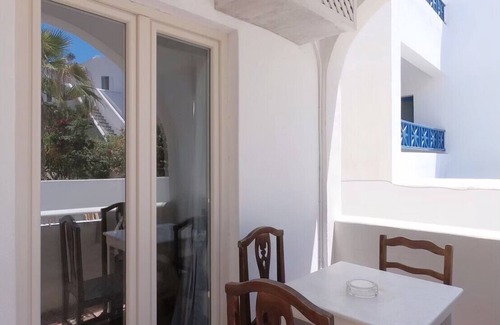 Perissa Apartment | Deluxe 4-5 persons Studio 30 meters from Perissa Beach