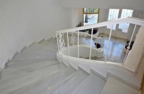 Marbella City Centre Apartment | Deluxe Apartment on the Beach