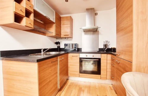 Leeds Apartment | Deluxe City Centre Apt Balcony View Free Parking