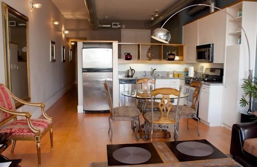 The Villas Condo | Deluxe Condo Conveniently Located in San Jose's Upscale Santana Row Neighborhood