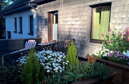 Buellingen House | Deluxe double room with balcony, shower/WC - Hotel Schröder