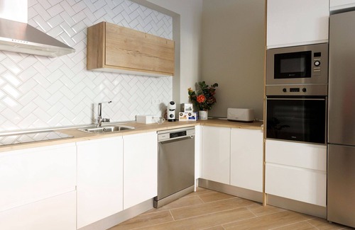 Alcala de Henares Apartment | Deluxe El Avión (One Bedroom Suite)