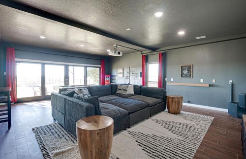 Waxahachie House | Deluxe Home Theater With Amazing Panoramic View