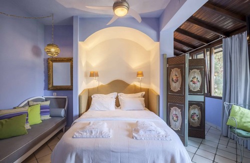 Paradhisos Hotel | Deluxe King Studio