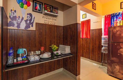 Nedumbassery Apartment | Deluxe one bedroom apartment with balcony - opposite to cochin airport