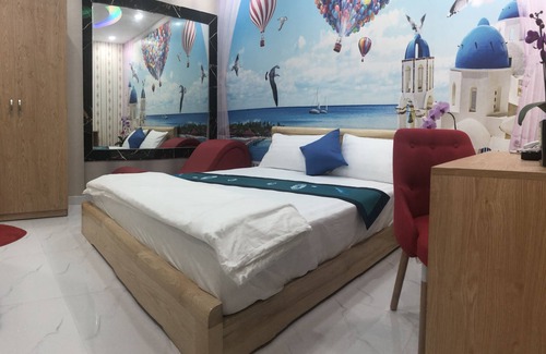 Ben Thanh Hotel | Deluxe private room 1bed 1 bath ,2 guests in Hotel you and me