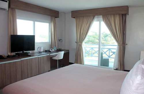 San Fernando Apartment | Deluxe Room at World Class Resort