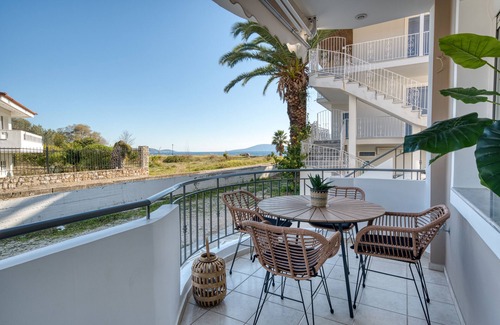 Kandia House | Deluxe Seaside Condo for 4