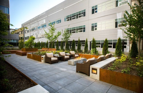 South Lake Union Apartment | Deluxe Studio + 24 Hour Business Center + Free Breakfast | Walk to Lake Union