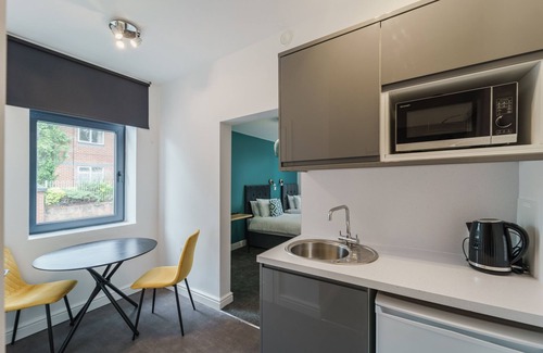 Derby Apartment | Deluxe Studio Apartments