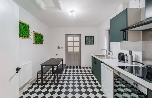 Derby Apartment | Deluxe Studio Apartments