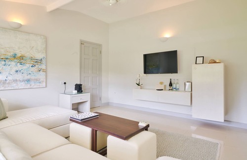 Lance aux Epines Apartment | Deluxe Suite - 2 Bedrooms
